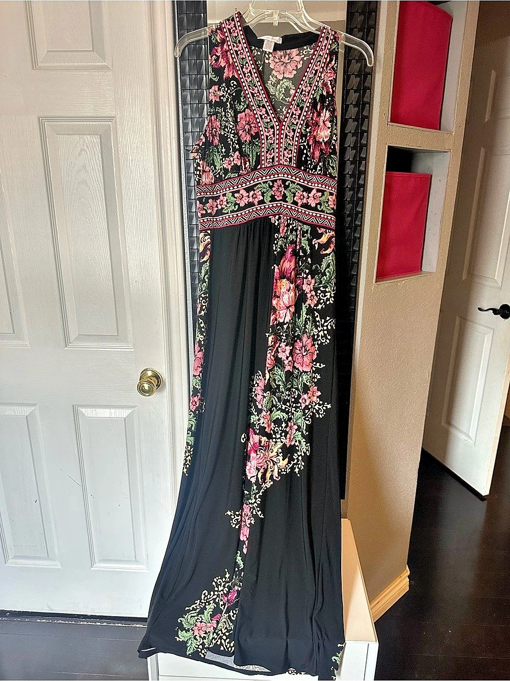 London Times Floral Maxi Dress in Black & Pink Size 6 Like New